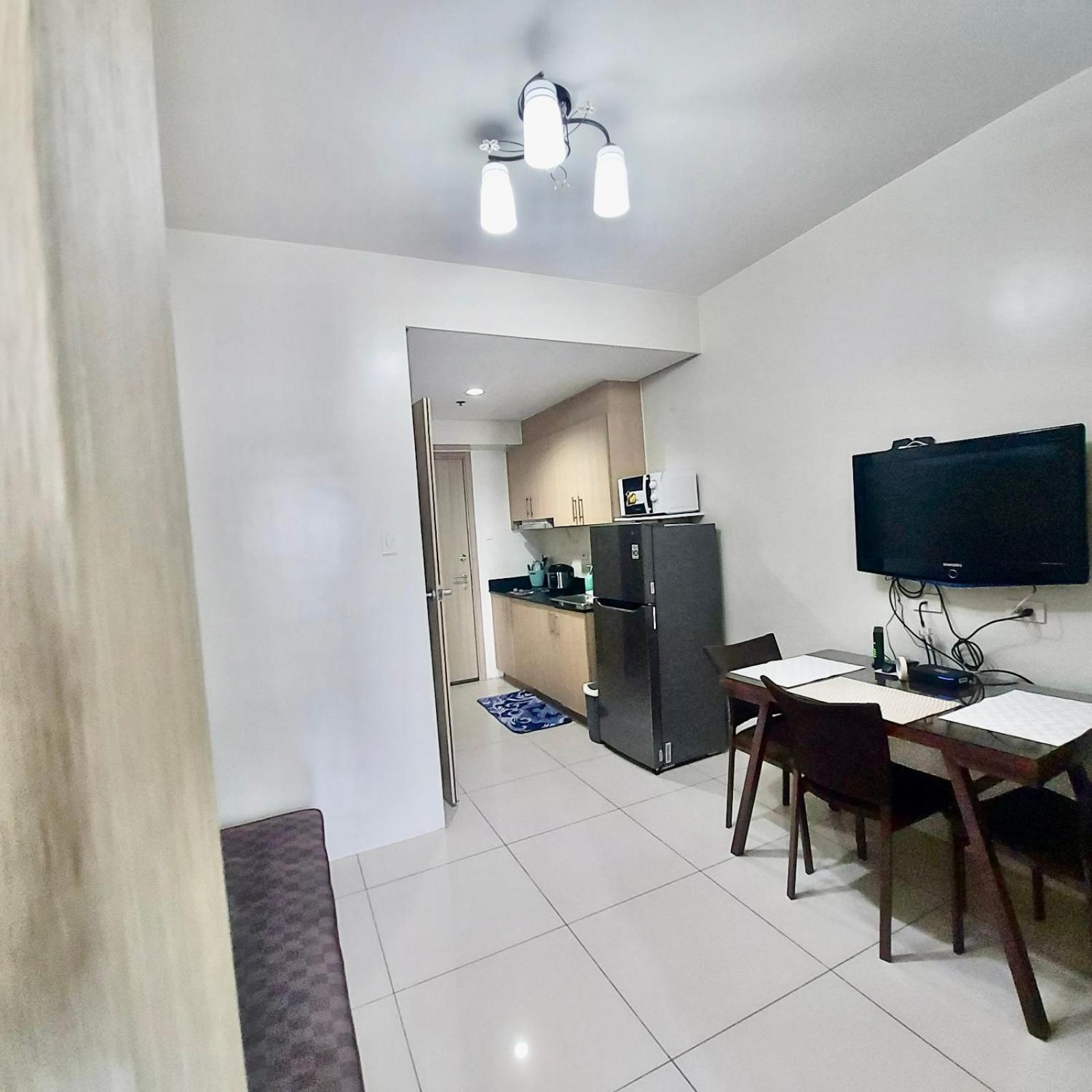 De Luxe, Standard And Studio Suites -The Breeze Residences-Close To Airport,Mall Of Asia, Us Embassy Manila Ngoại thất bức ảnh